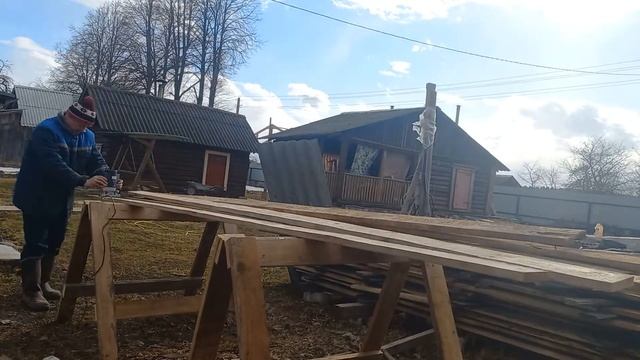 Приставная лестница для дачи. Простое и экономичное изготовление из подручных материалов.