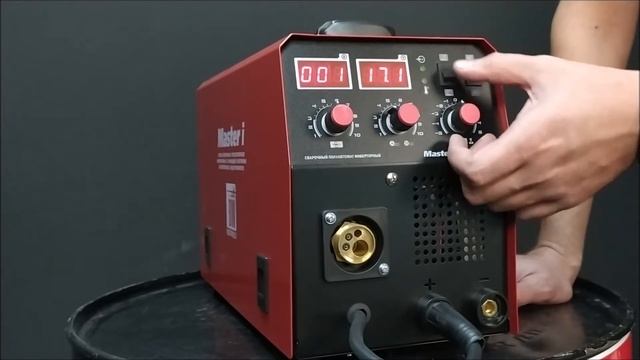 Обзор на сварочный полуавтомат BESTWELD Master i180-CHN