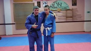 Дзюдо: Перевод в партер выбиванием ног изнутри