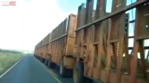 1,5 км в длину. Самый длинный автопоезд в мире.