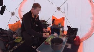 Новогодняя рыбалка на Рузском водохранилище. Судак на жерлицы, ночной лещ и буженина своими руками.