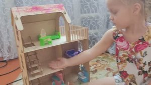 КУКОЛЬНЫЙ домик. Расставляем мебель