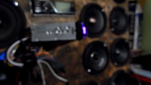 Когда начинает клиповать ГУ Kenwood KDC X5100BT, замер с осциллографом