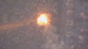 Украинский танк при встрече с Ланцетом загорается как факел.