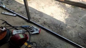 Как самому сварить себе ворота ФЛЮСОВОЙ проволокой