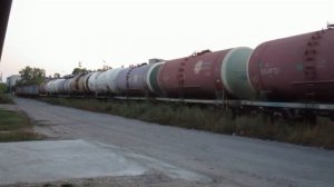 "Старый знакомый" Маневровый тепловоз ТЭМ18ДМ-1296 с грузовым составом