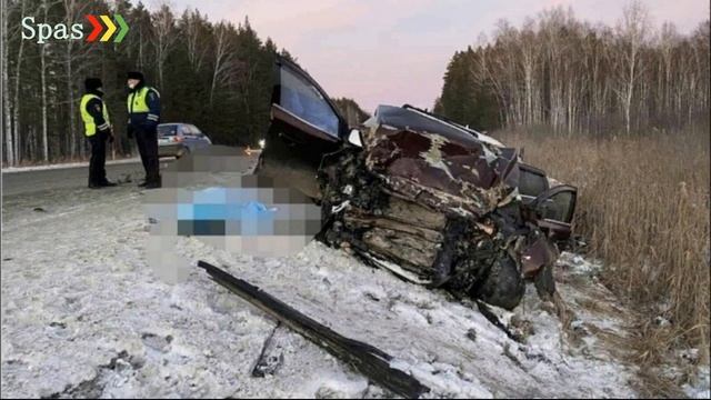 Водитель автомобиля Land Cruiser на тюменской трассе проявил жестокость к другим участникам движени смотреть онлайн