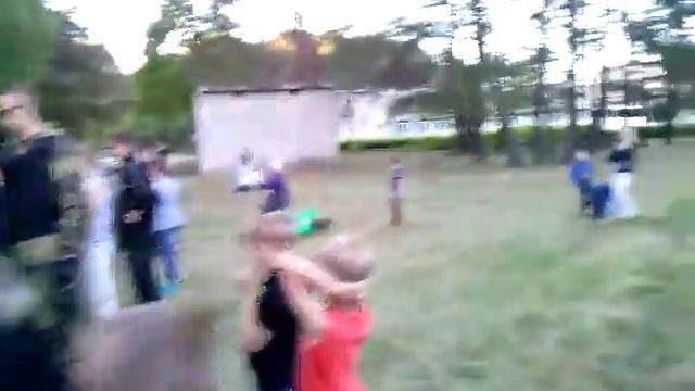 Для детей-сирот спасатели и страйкбольный клуб устроили суперЗарницу смотреть онлайн