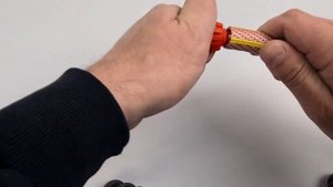 Подключение шланга с помощью быстросъёмного соединения  с аквастопом