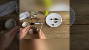 Аппликация из шляпок желудей «Ёж»