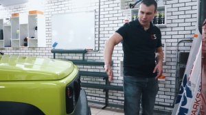 Suzuki Jimny полная оклейка автомобиля полиуретановой пленкой. Укрепление лобового стекла.