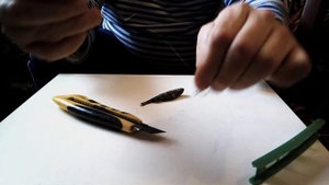 Как наживить или насадить живца.
