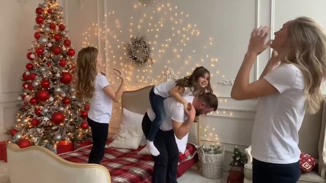 ЛУЧШИЙ МУЗЫКАЛЬНЫЙ ПОДАРОК ПАПЕ НА ДЕНЬ РОЖДЕНИЯ ОТ СЕМЬИ смотреть онлайн