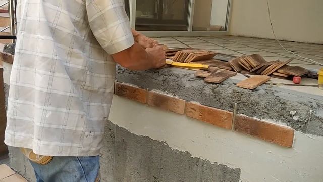 Укладка искусственного камня на стену . смотреть онлайн