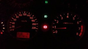 Nissan Almera N16 плохо заводится на горячую