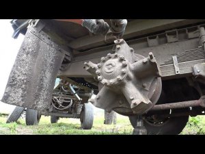 ЗАМЕНА СЛОМАННОЙ ШПИЛЬКИ ПОД КОРЕНЬ НА СТУПИЦЕ КАМАЗ