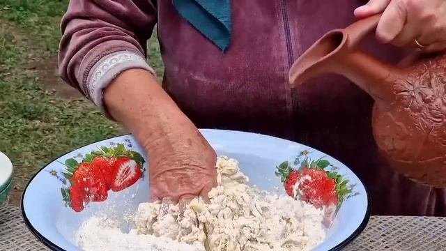 Сбор Свежих Желтых Черешни в Саду и Приготовление Знаменитого Варенья в Деревне.