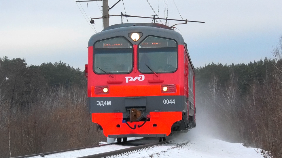 "Только после ремонта". ЭД4М-0044 сообщением Каменск-Уральский — Екатеринбург-Пасс. смотреть онлайн