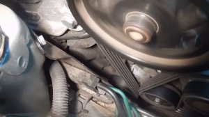 дергается натяжитель ремня генератора