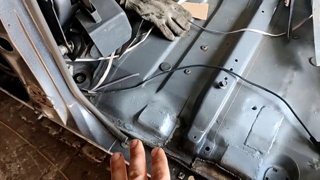 Ремонт кузова Ниссан Патрол Y60. Сварка, обработка швов, цинковая краска.