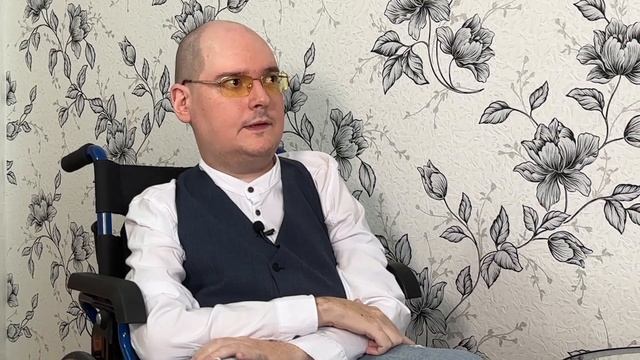 Волгоградский юрист на инвалидной коляске о жизни среди любителей ступенек