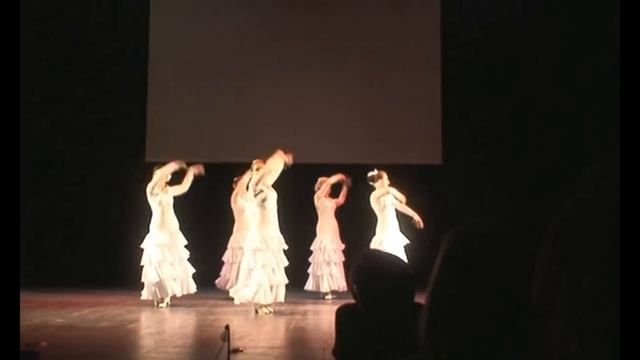 Grupo de baile Luna de Abril - Fantasia Flamenca - Gustavo Montesano. смотреть онлайн