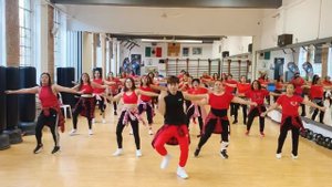 TOTAL ECLIPSE OF THE HEART ( Bachata Version ) - Dance Fitness Workout / Zumba / Bachata