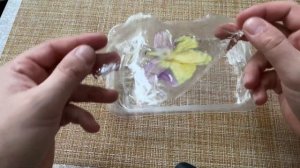 Как мы заливали эпоксидной смолой орхидею и что из этого получилось