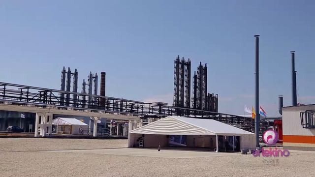 Церемония пуска новой установки ЦГФУ-3 | Нефтехимический холдинг "САНОРС" смотреть онлайн