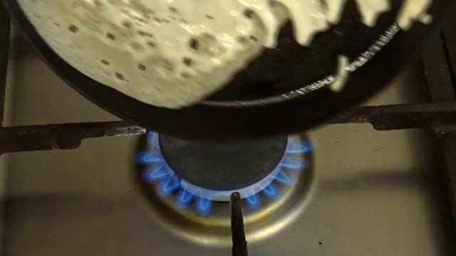 Блины на минералке постные/Pancakes on mineral water lean смотреть онлайн