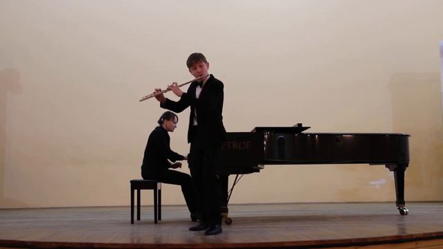 А. Вивальди Концерт для флейты с оркестром ор.10, №3 «Щеглёнок», I часть,Е. Магалиф "Безмятежность смотреть онлайн