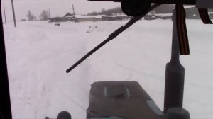 МТЗ 82. Чистит "площадку" от снега!