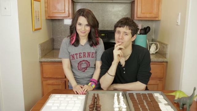 CHESS CAKE - NERDY NUMMIES смотреть онлайн
