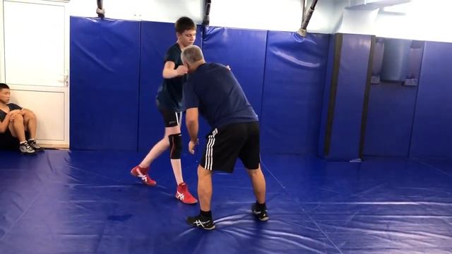 МЕЛЬНИЦА Королева Вольной БОРЬБЫ. Обучение приемам. Нурали Алиев приемы вольной борьбы