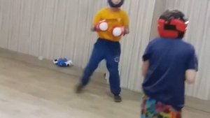 Бой мальчика 10 лет VS 11 лет 10 лет победил