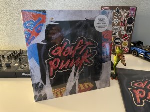 Распаковка винила Daft Punk - Homework Remixes (2022 // SOMA QUALITY) SPECIALIST VINYL UNPACKING #00