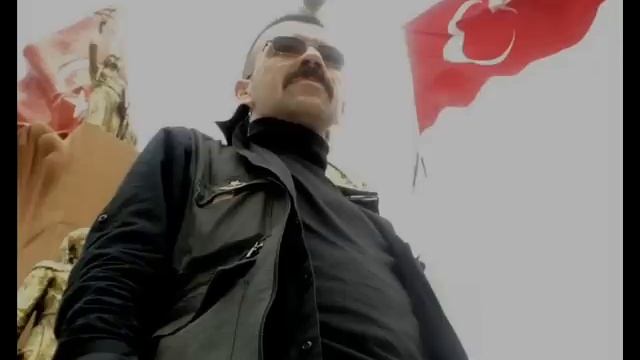 OZAN ERHAN ÇERKEZOĞLU "KULAK VER GARDAŞ BANA!" 2012 смотреть онлайн