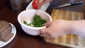 БУТЕРБРОДЫ С РЖАНЫМ ХЛЕБОМ И ПОМИДОРАМИ.Любимые нашей семьи.Со стола исчезают, не успеваю делать