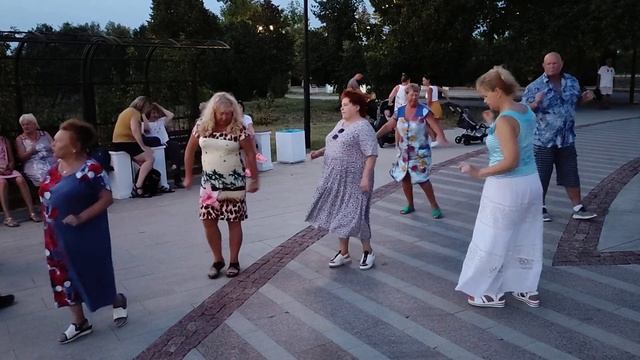 23.08.22 - Танцы в парке Победы - Севастополь - Сергей Соков