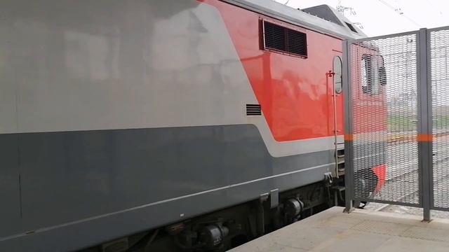 Небольшой обзор нового Восточного вокзала. Отправление первого транзитного поезда. смотреть онлайн