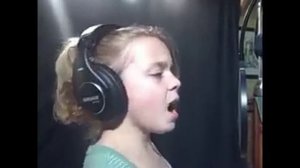 (Кристина агилера) Девочка поет нереально красиво