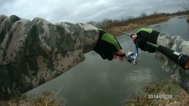 Секретная стоянка щуки - щука на спиннинг, малая река Неман (Беларусь) / Pike fishing смотреть онлайн