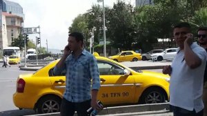 Как уехать в аэропорт в Стамбуле - автобусы Havas на площади Таксим