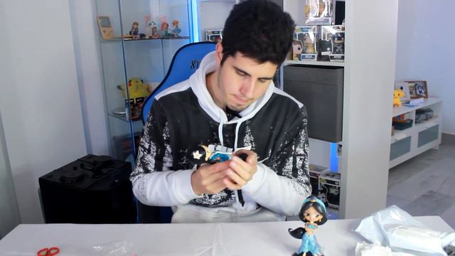 Así son los Q-posket chinos! Están muy bien la verdad