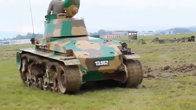 Танк который НАПРАВИЛ свою мощь против своего народа. Чехословацкий легкий танк LT. vz. 35 смотреть онлайн