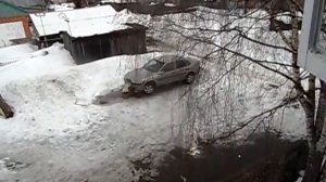 Апрель. Странные звуки. Птицы. Дробь барабаньщика.