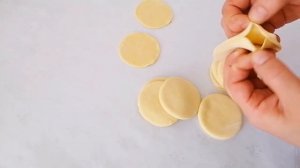 Вареники с картошкой на пару в мантоварке. Очень просто, вкусно и сытно.