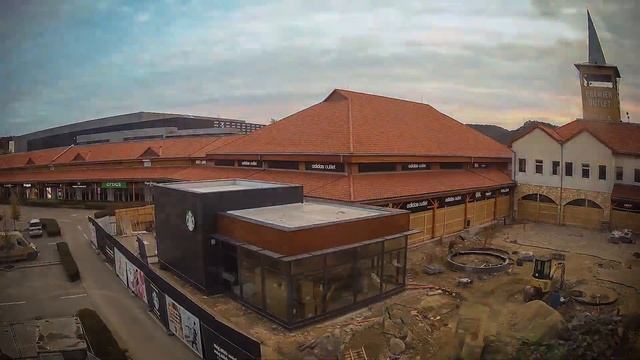 Premier Outlet Budapest Timelapse 2018-2019 смотреть онлайн
