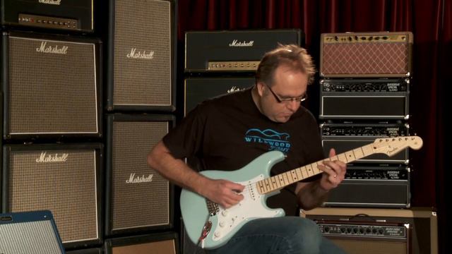 Fender Custom Shop 1956 Stratocaster NOS • SN: R52775 смотреть онлайн