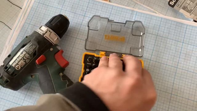 Набор бит Dewalt DT7969 / Набор свёрл 4535 Dewalt / Расходники смотреть онлайн